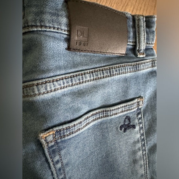 DL 1961 jeans boys size 12. Pre owned. In great condition. - Picture 1 of 7
